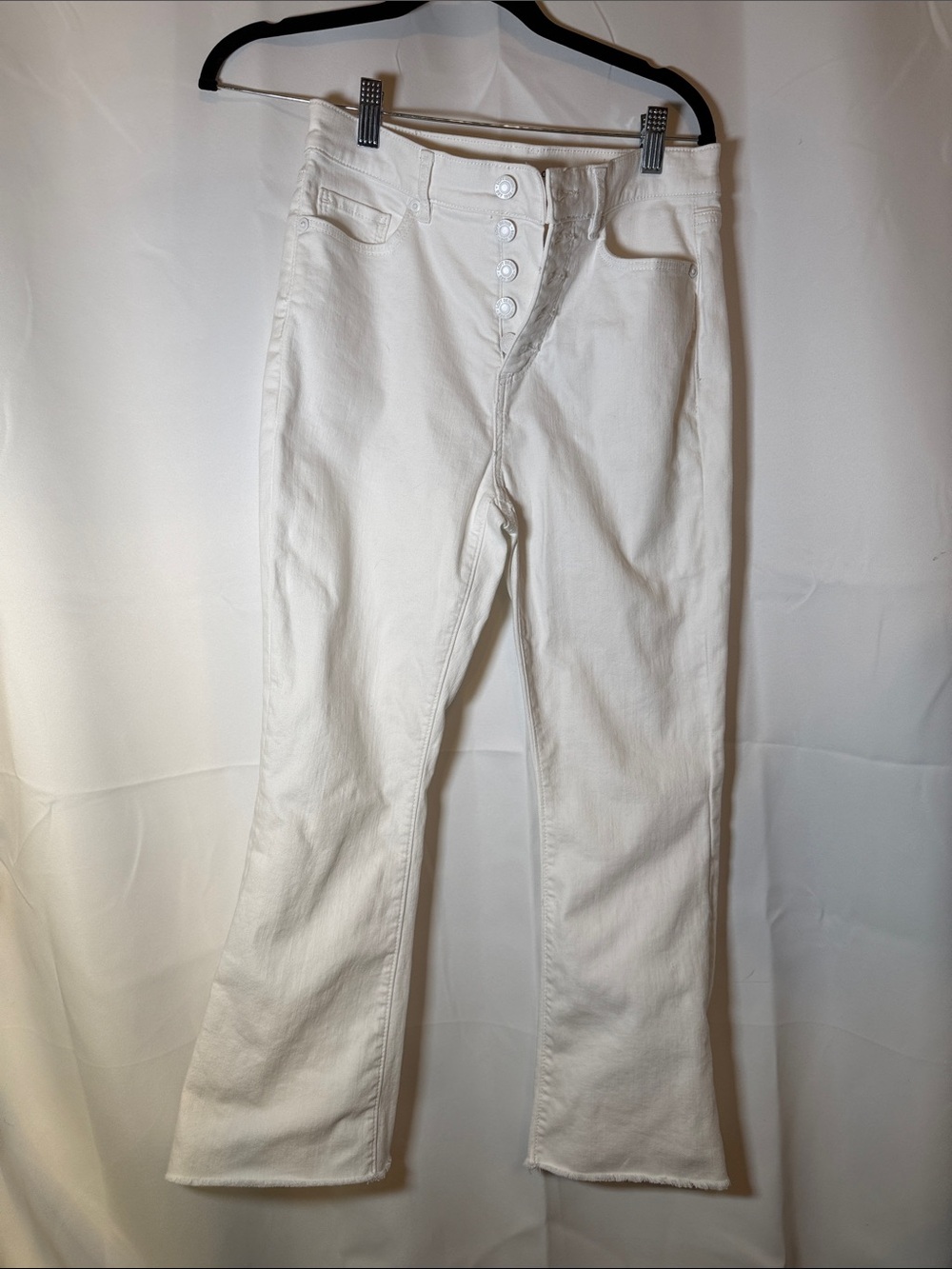 LOFT White High-Rise Button-Fly Flare Jeans. Size 4